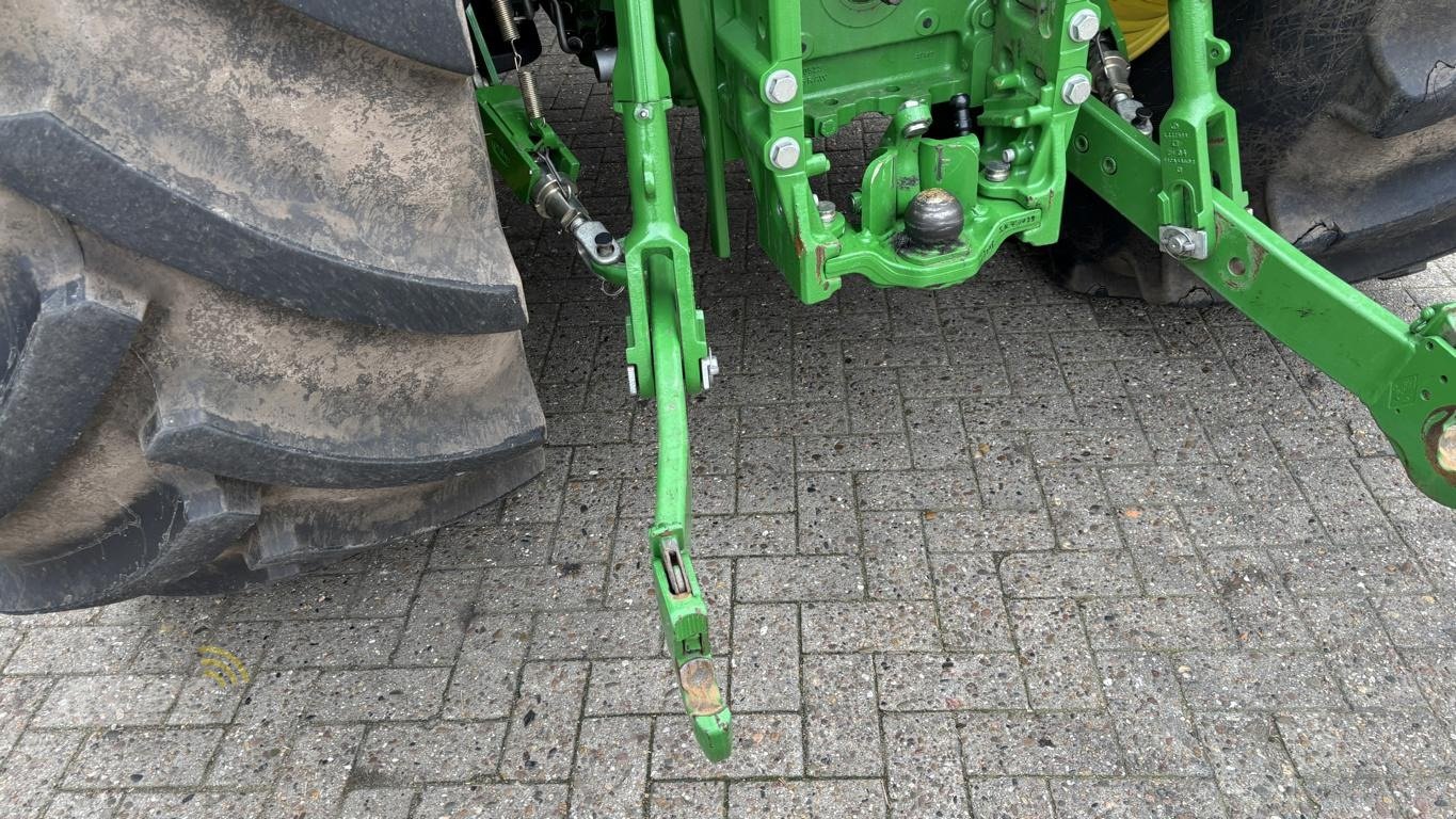 Traktor des Typs John Deere 6R215, Gebrauchtmaschine in Schwaförden (Bild 27)