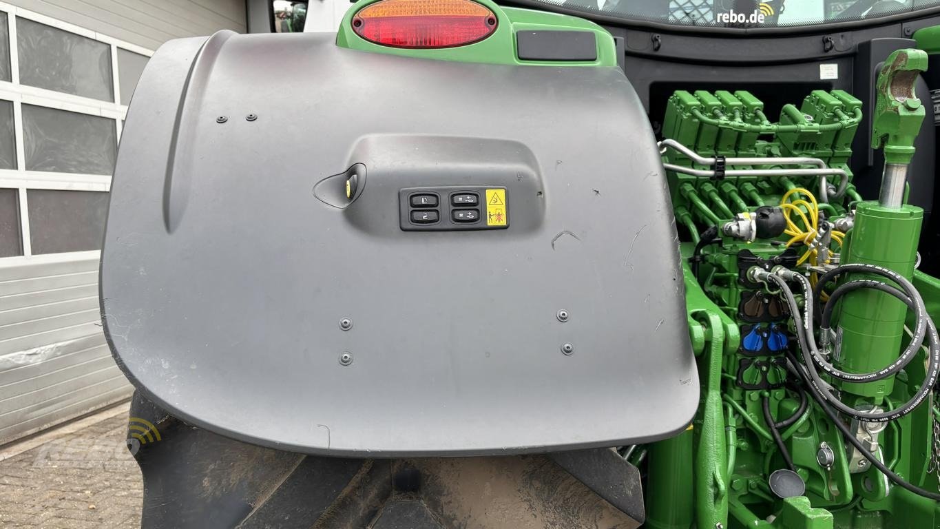 Traktor des Typs John Deere 6R215, Gebrauchtmaschine in Schwaförden (Bild 28)
