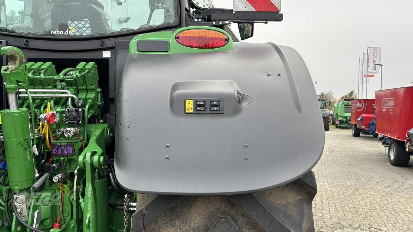 Traktor des Typs John Deere 6R215, Gebrauchtmaschine in Schwaförden (Bild 29)