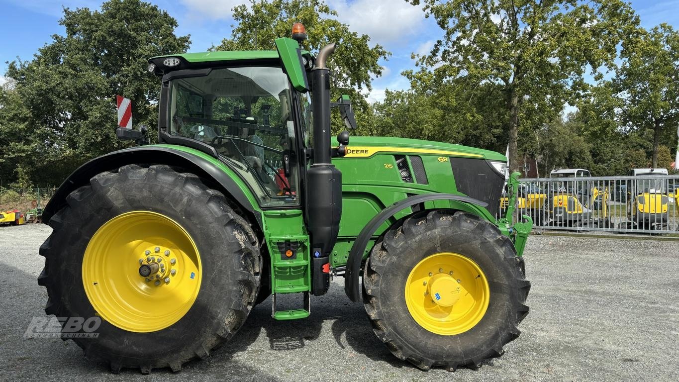 Traktor des Typs John Deere 6R215, Neumaschine in Aurich (Bild 5)