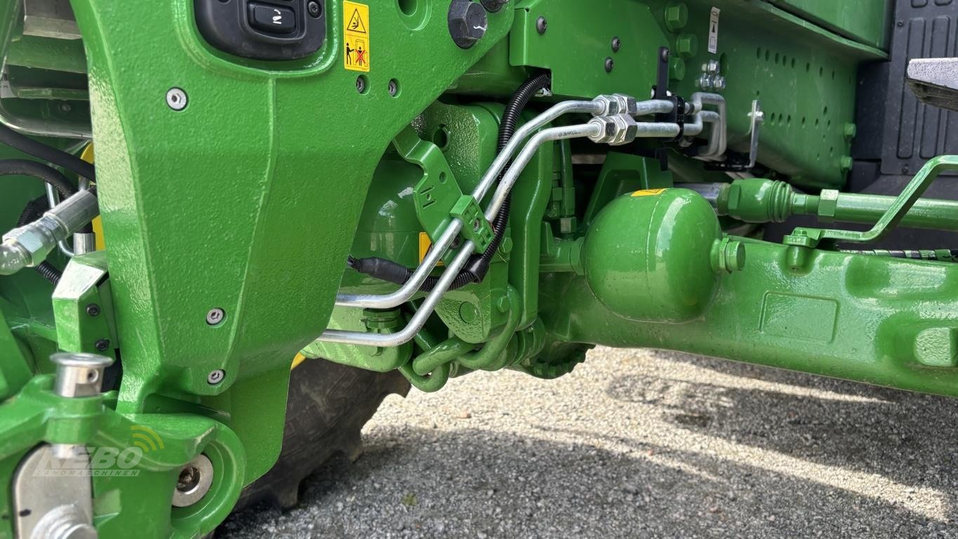Traktor des Typs John Deere 6R215, Neumaschine in Aurich (Bild 16)