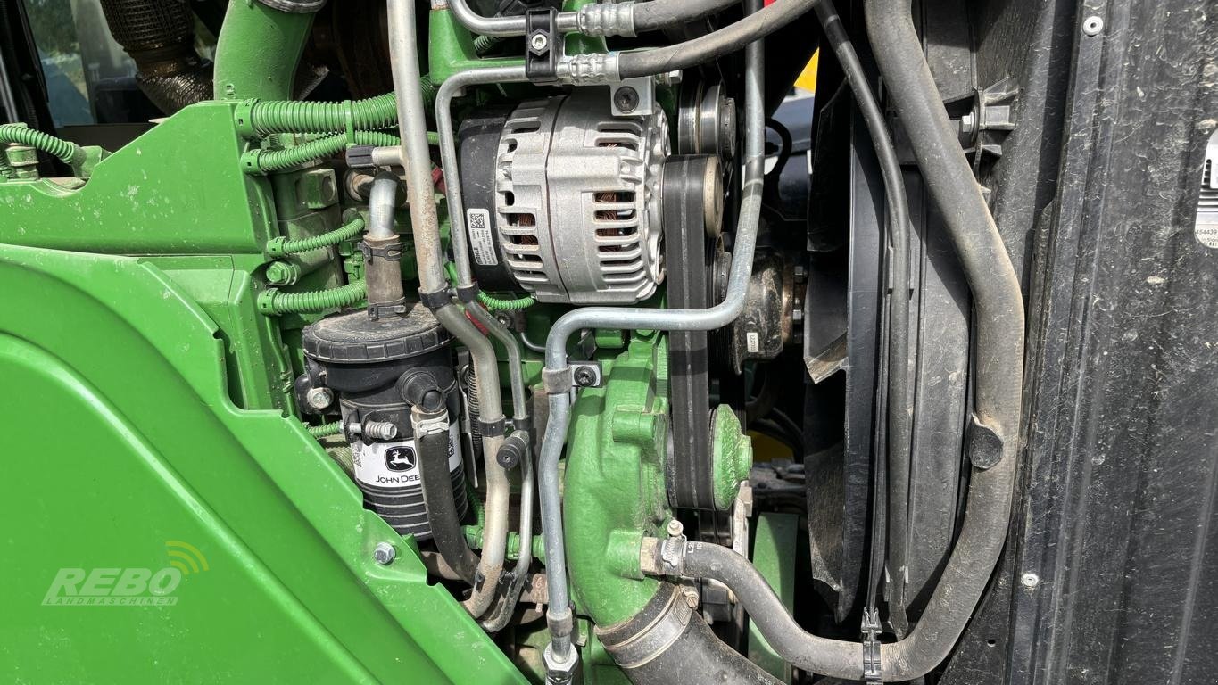 Traktor des Typs John Deere 6R215, Neumaschine in Aurich (Bild 20)