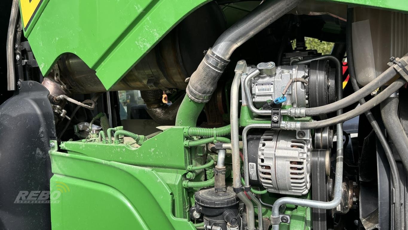 Traktor des Typs John Deere 6R215, Neumaschine in Aurich (Bild 21)
