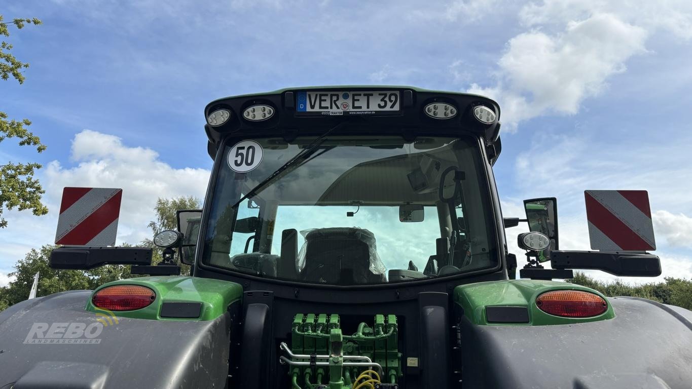 Traktor des Typs John Deere 6R215, Neumaschine in Aurich (Bild 24)
