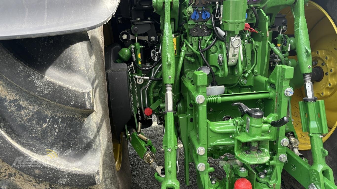 Traktor des Typs John Deere 6R215, Neumaschine in Aurich (Bild 27)