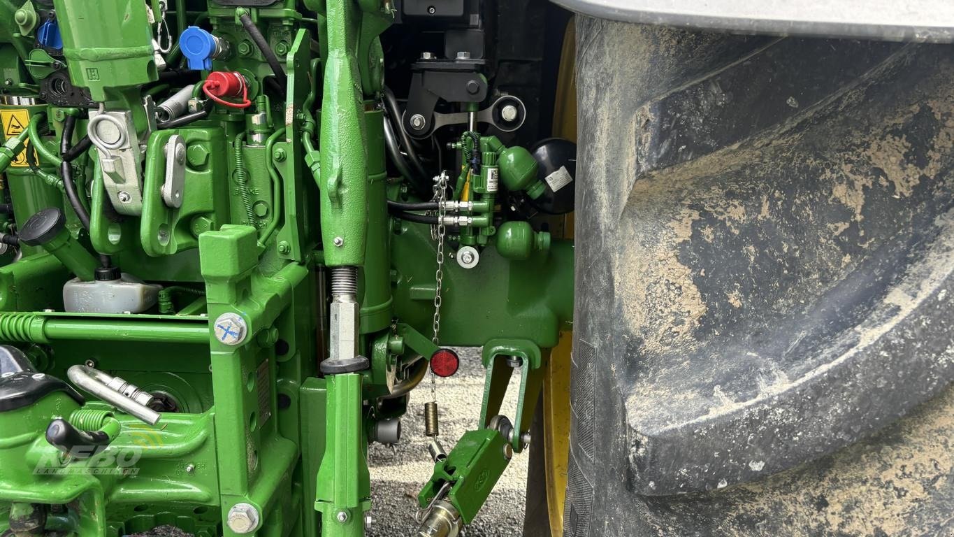 Traktor des Typs John Deere 6R215, Neumaschine in Aurich (Bild 28)