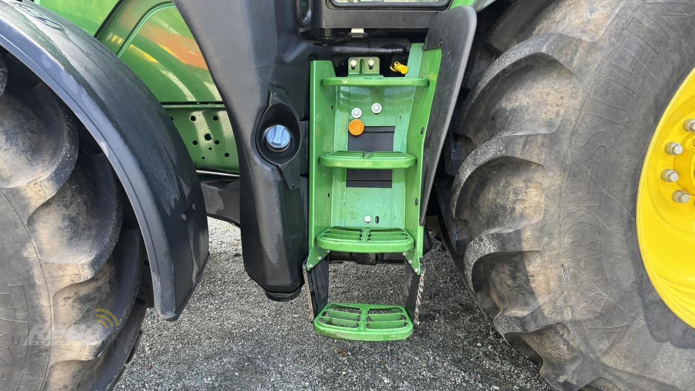 Traktor of the type John Deere 6R215, Gebrauchtmaschine in Aurich (Picture 8)