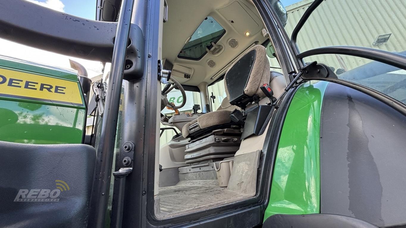 Traktor of the type John Deere 6R215, Gebrauchtmaschine in Aurich (Picture 28)