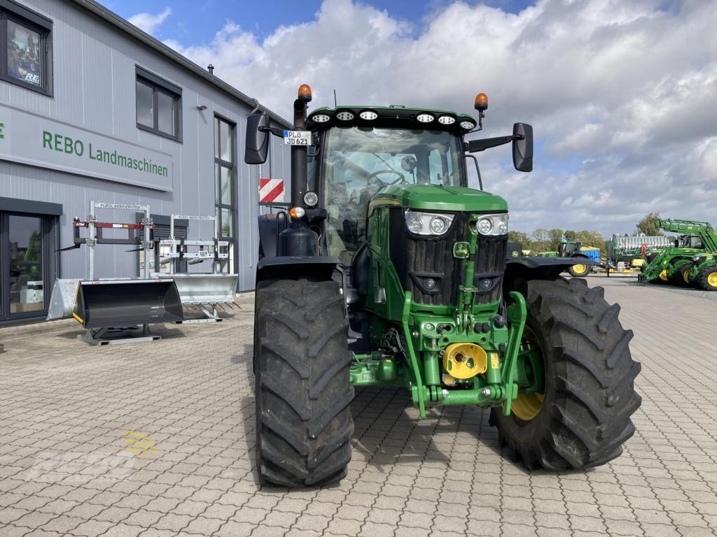 Traktor от тип John Deere 6R215, Gebrauchtmaschine в Lütjenburg (Снимка 2)