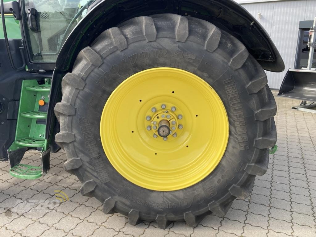 Traktor от тип John Deere 6R215, Gebrauchtmaschine в Lütjenburg (Снимка 11)