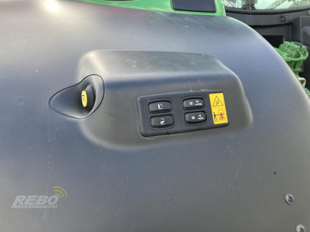Traktor от тип John Deere 6R215, Gebrauchtmaschine в Lütjenburg (Снимка 18)