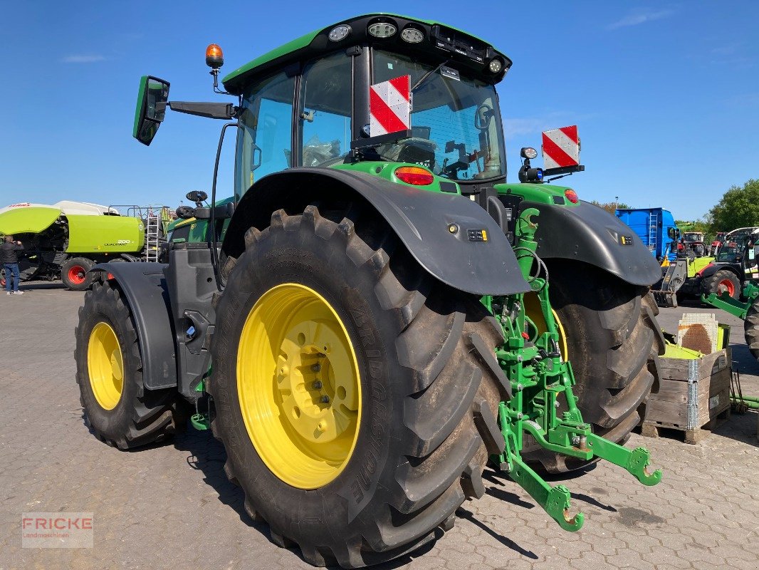 Traktor des Typs John Deere 6R215, Gebrauchtmaschine in Bockel - Gyhum (Bild 8)