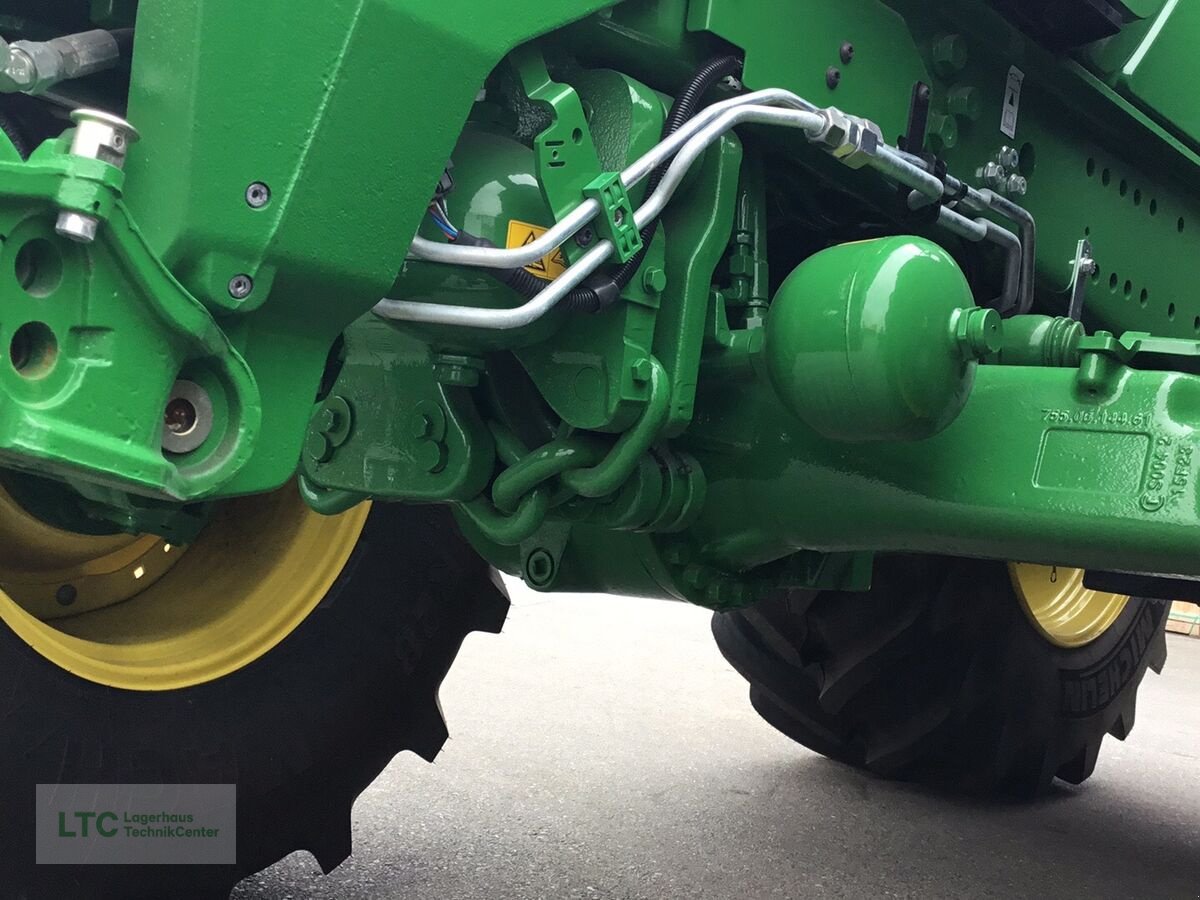 Traktor des Typs John Deere 6R215, Neumaschine in Korneuburg (Bild 13)