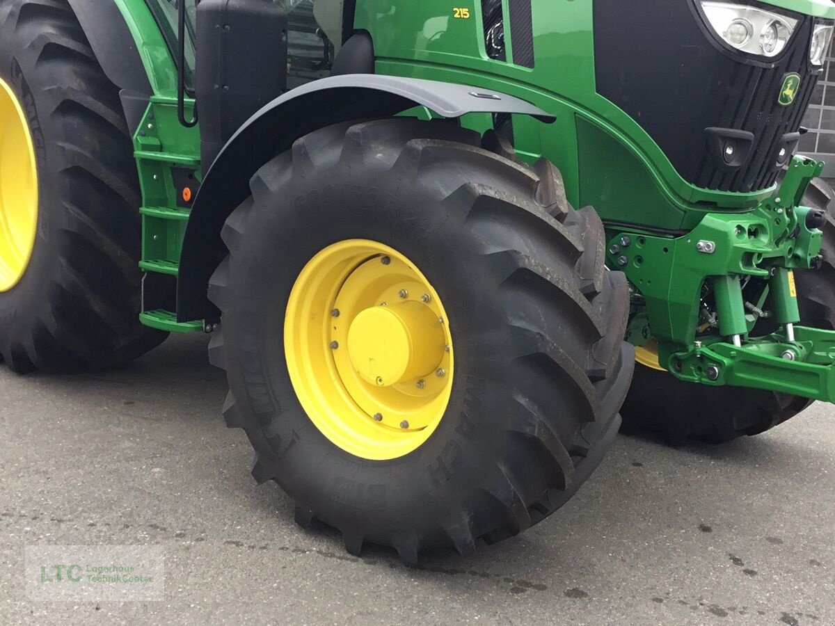 Traktor des Typs John Deere 6R215, Neumaschine in Korneuburg (Bild 16)