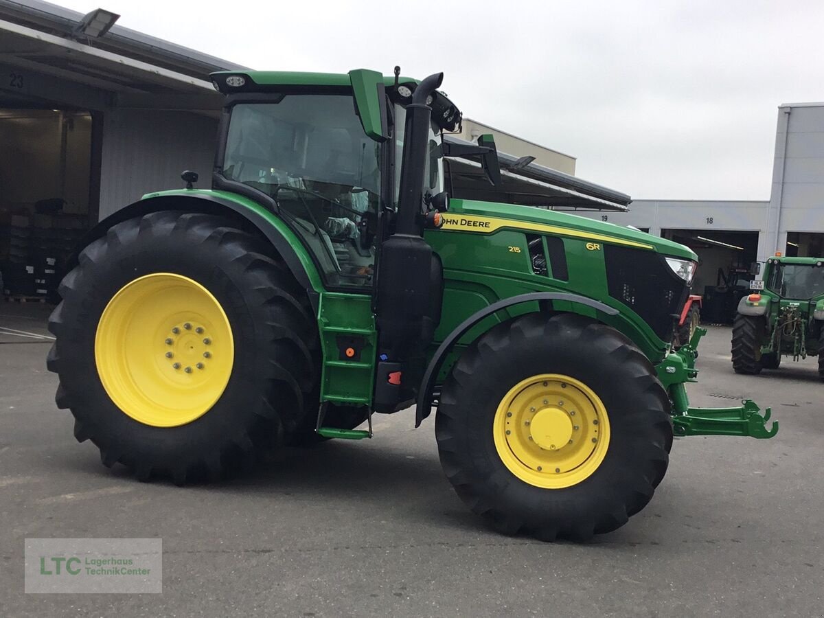 Traktor des Typs John Deere 6R215, Neumaschine in Korneuburg (Bild 8)