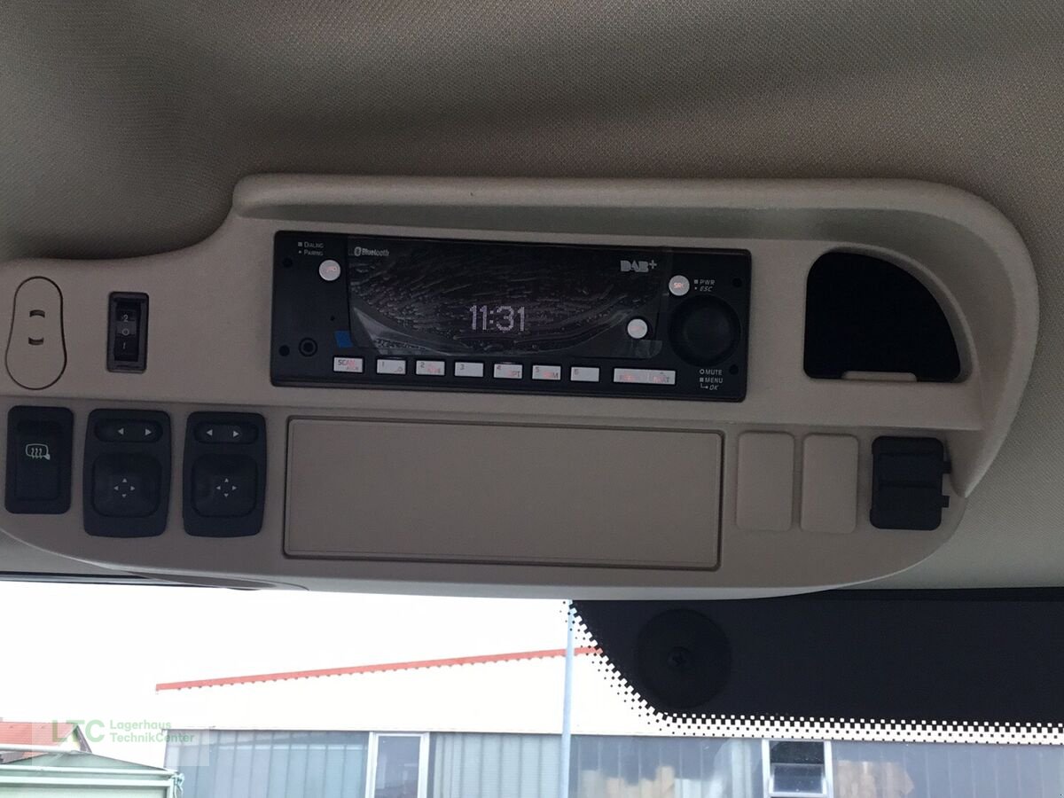 Traktor des Typs John Deere 6R215, Neumaschine in Korneuburg (Bild 15)