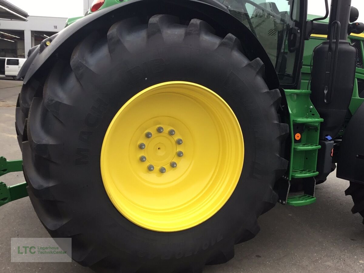 Traktor des Typs John Deere 6R215, Neumaschine in Korneuburg (Bild 17)