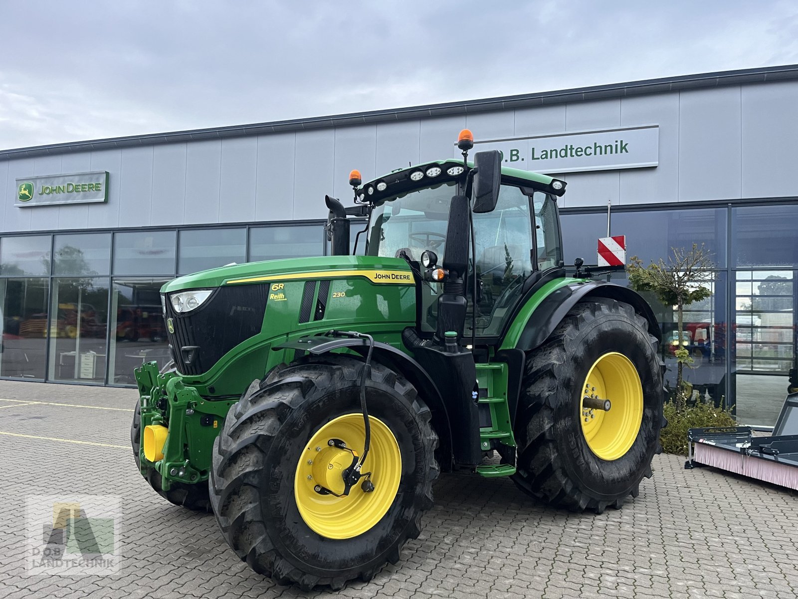 Traktor типа John Deere 6R230 6R 230, Gebrauchtmaschine в Langweid am Lech (Фотография 1)