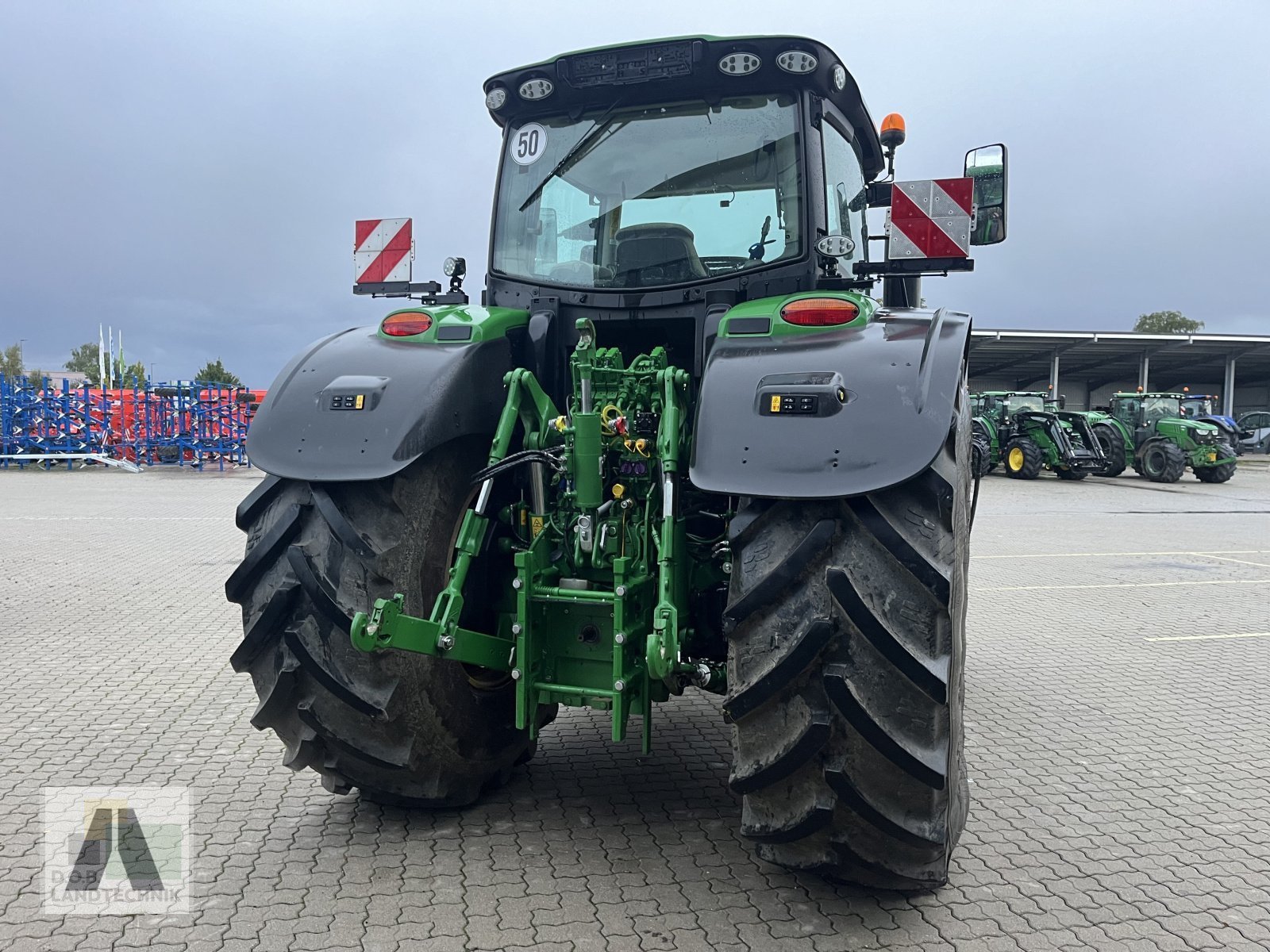 Traktor of the type John Deere 6R230 6R 230, Gebrauchtmaschine in Langweid am Lech (Picture 8)