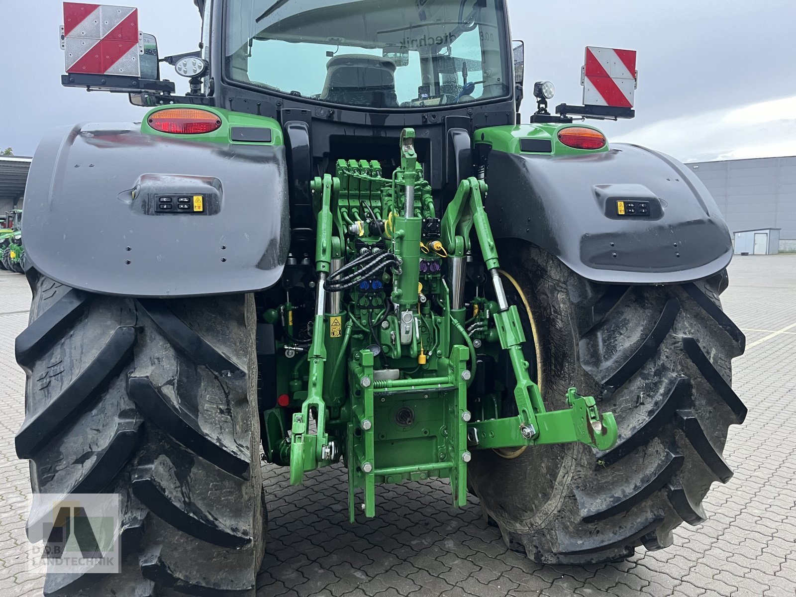 Traktor of the type John Deere 6R230 6R 230, Gebrauchtmaschine in Langweid am Lech (Picture 11)