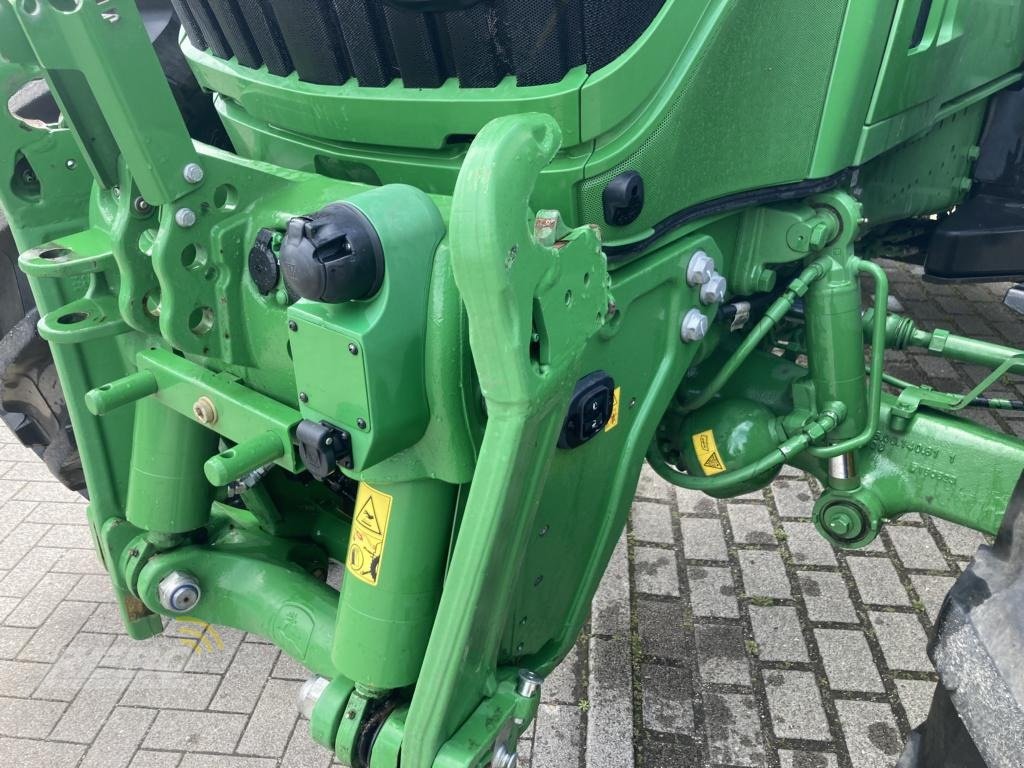 Traktor tip John Deere 6R230, Gebrauchtmaschine in Bordelum (Poză 11)