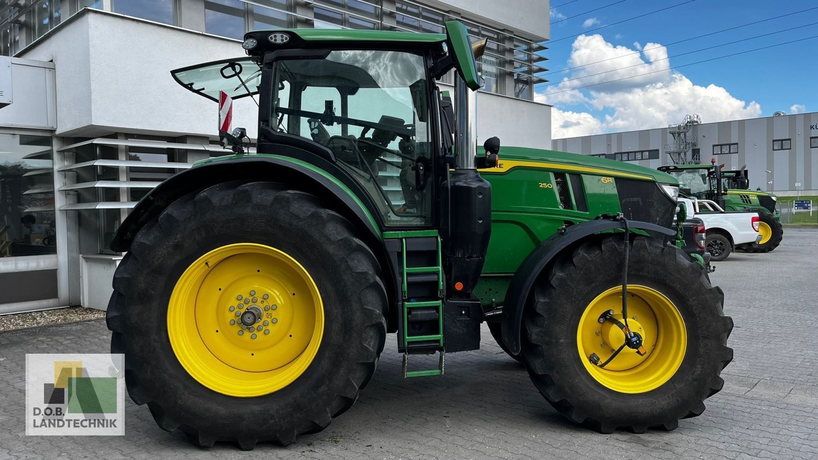 Traktor des Typs John Deere 6R250 6R 250 Reifendruckregelanlage; Garantieverlängerung, Gebrauchtmaschine in Lauterhofen (Bild 3)
