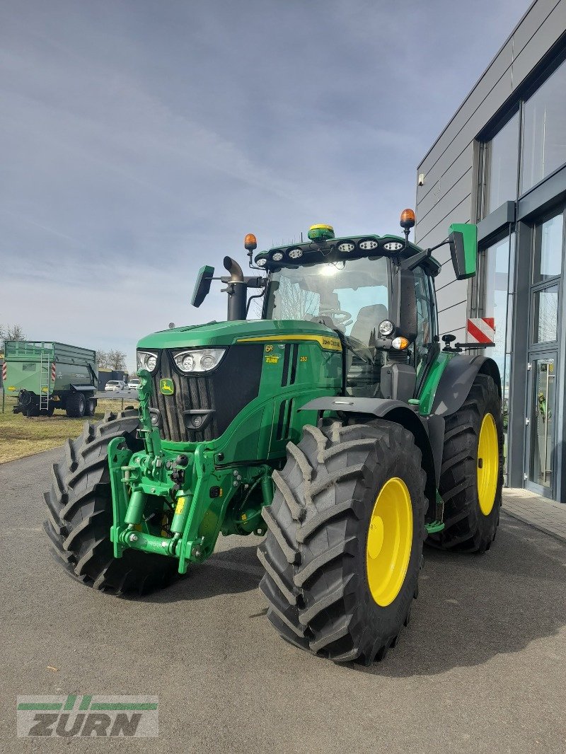 Traktor des Typs John Deere 6R250 / 6R 250, Gebrauchtmaschine in Giebelstadt-Euerhausen (Bild 2)