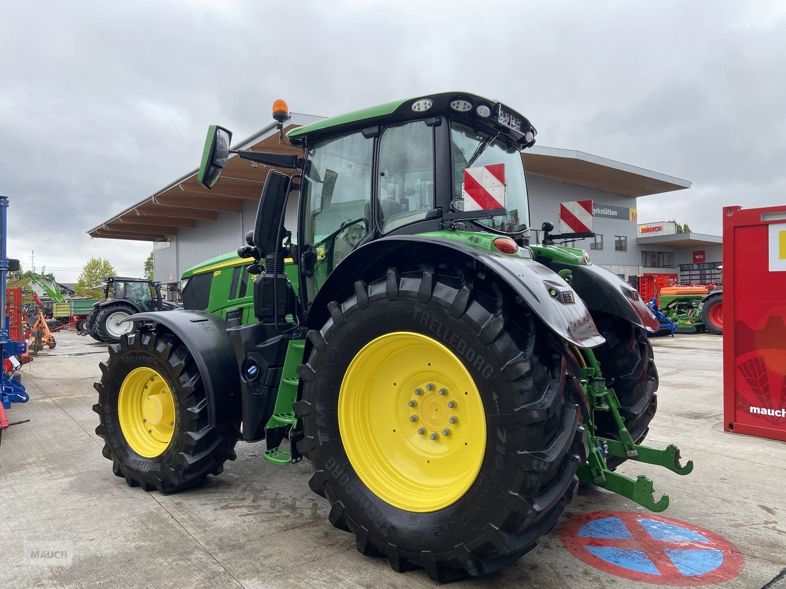 Traktor типа John Deere 6R250 AUTOPOWR, Gebrauchtmaschine в Burgkirchen (Фотография 9)
