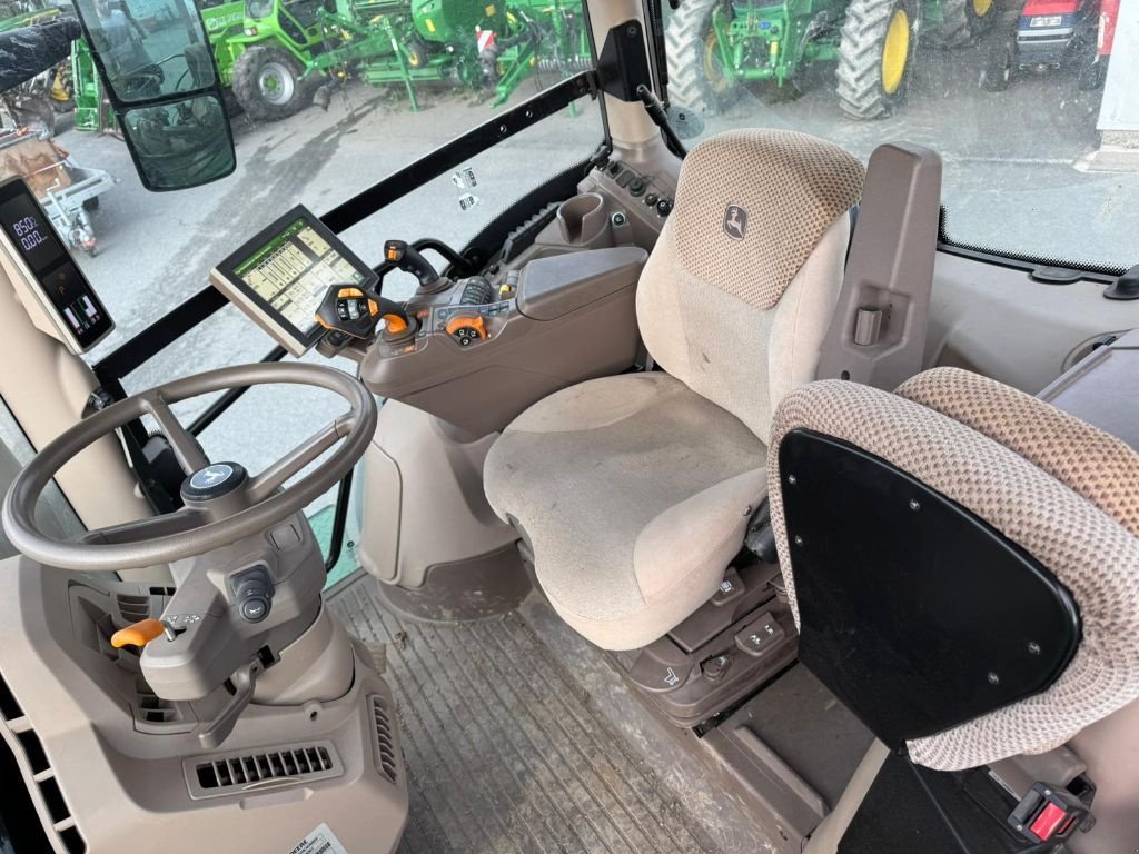 Traktor of the type John Deere 6R250 COMMANDPRO, Gebrauchtmaschine in GUERET (Picture 9)
