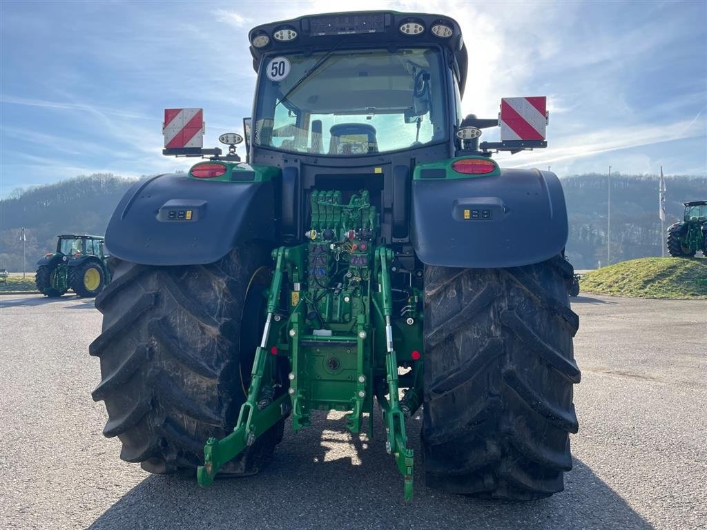 Traktor des Typs John Deere 6R250 Den nye 6R model med front PTO, Command Arm, Ultimate lyspakke og JD PowerGard garanti., Gebrauchtmaschine in Kolding (Bild 4)