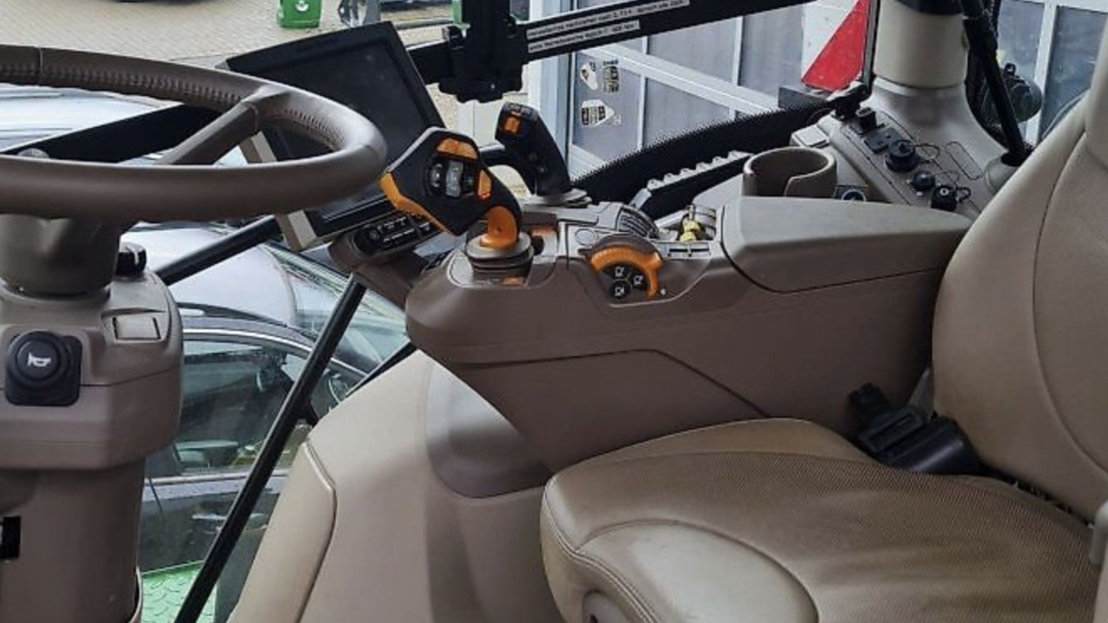 Traktor типа John Deere 6R250 Den nyeste 6R model. Front PTO. Command Arm. Command Pro. AutoTrac. Flere på vej ind., Gebrauchtmaschine в Kolding (Фотография 5)