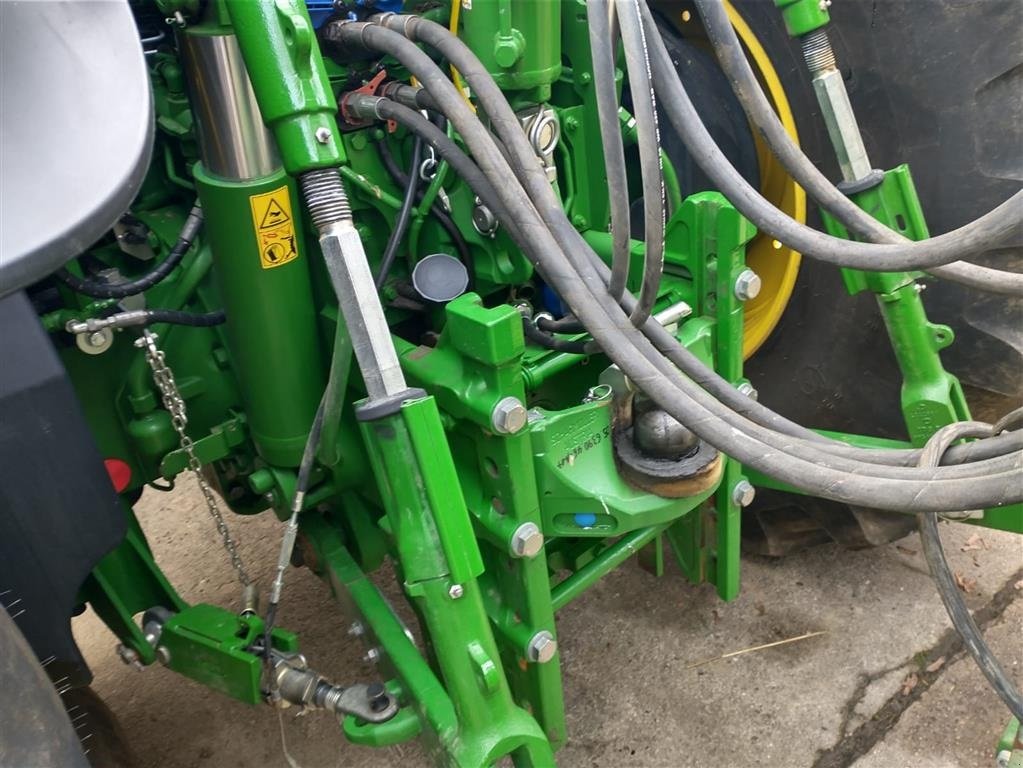 Traktor tipa John Deere 6R250 Den nyeste 6R model. Front PTO. Command Arm. Command Pro. AutoTrac klar. Flere på vej ind., Gebrauchtmaschine u Kolding (Slika 10)