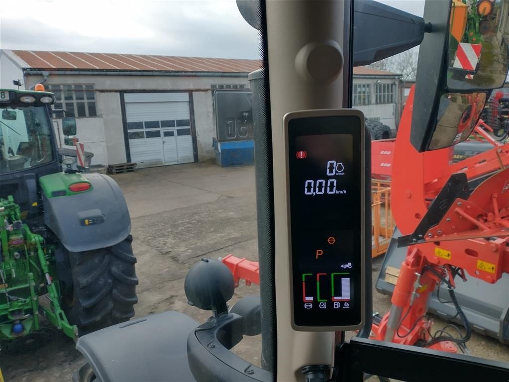 Traktor tipa John Deere 6R250 Den nyeste 6R model. Front PTO. Command Arm. Command Pro. AutoTrac klar. Flere på vej ind., Gebrauchtmaschine u Kolding (Slika 7)