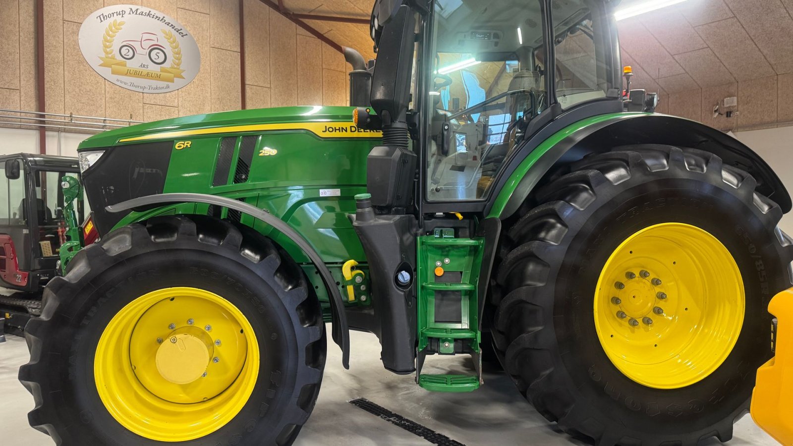 Traktor del tipo John Deere 6R250 KUN 1300 TIMER! GEN5 SKÆRM OG COMMANDPRO!, Gebrauchtmaschine In Nørager (Immagine 2)