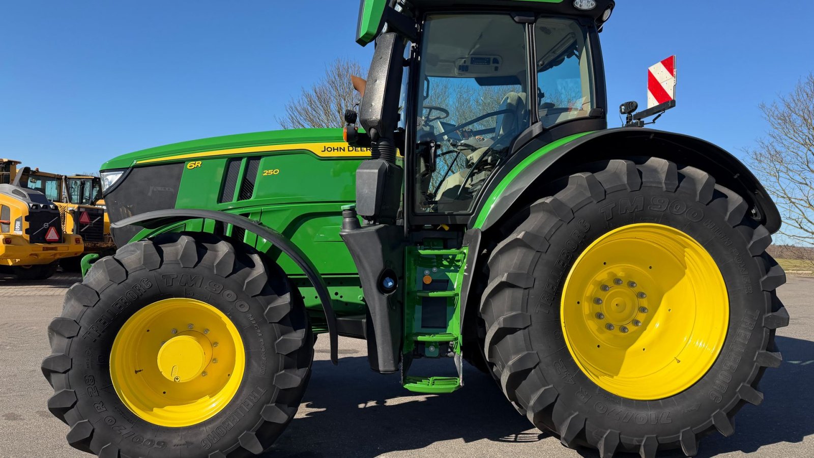 Traktor typu John Deere 6R250 KUN 2800 TIMER! MED FRONT PTO OG COMMANDPRO!, Gebrauchtmaschine v Nørager (Obrázek 3)