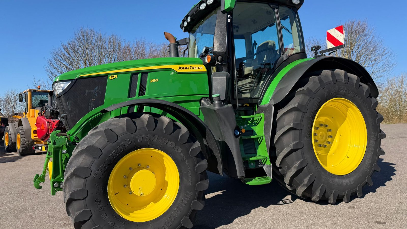 Traktor typu John Deere 6R250 KUN 2800 TIMER! MED FRONT PTO OG COMMANDPRO!, Gebrauchtmaschine v Nørager (Obrázek 2)