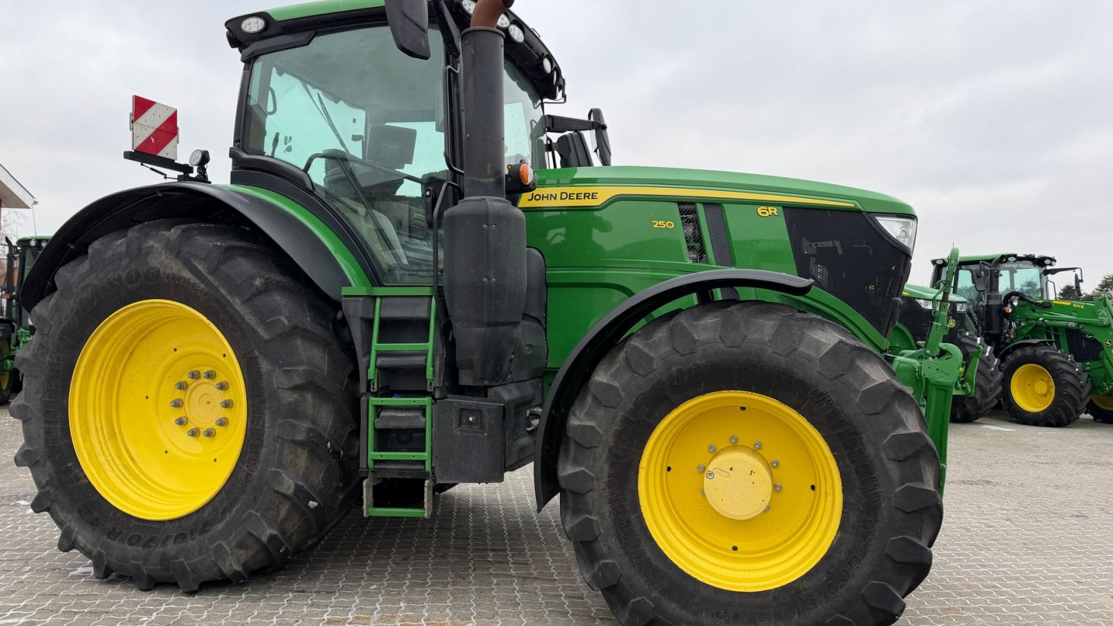 Traktor van het type John Deere 6R250 KUN 3900 TIMER!, Gebrauchtmaschine in Nørager (Foto 8)