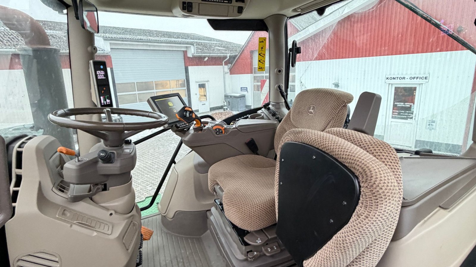 Traktor van het type John Deere 6R250 KUN 3900 TIMER!, Gebrauchtmaschine in Nørager (Foto 14)