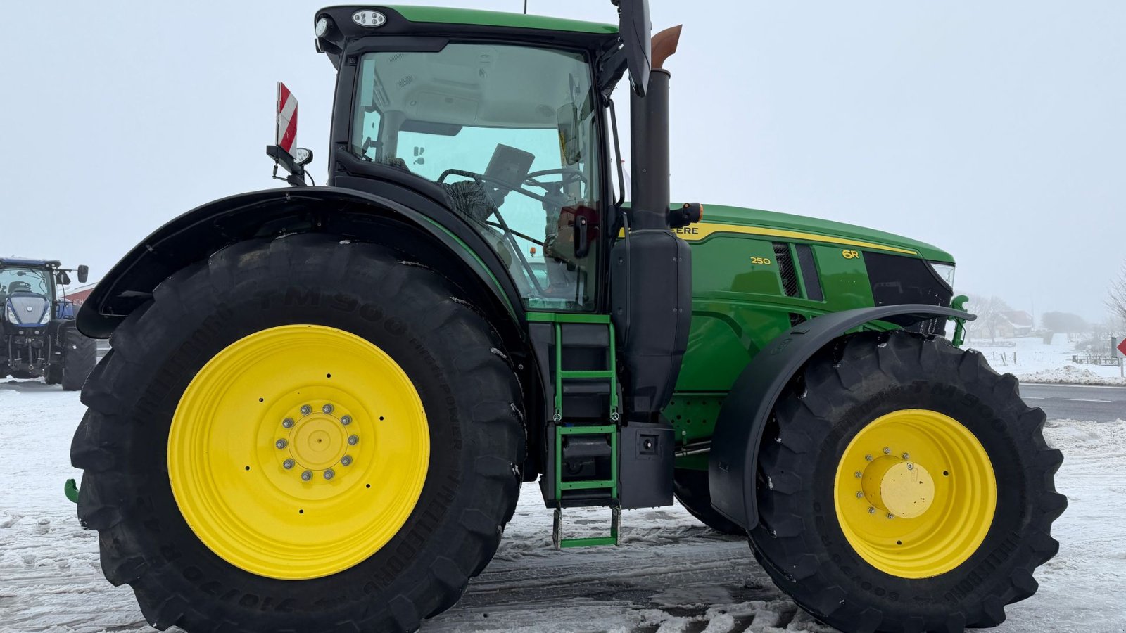 Traktor of the type John Deere 6R250 KUN 3900 TIMER!, Gebrauchtmaschine in Nørager (Picture 10)