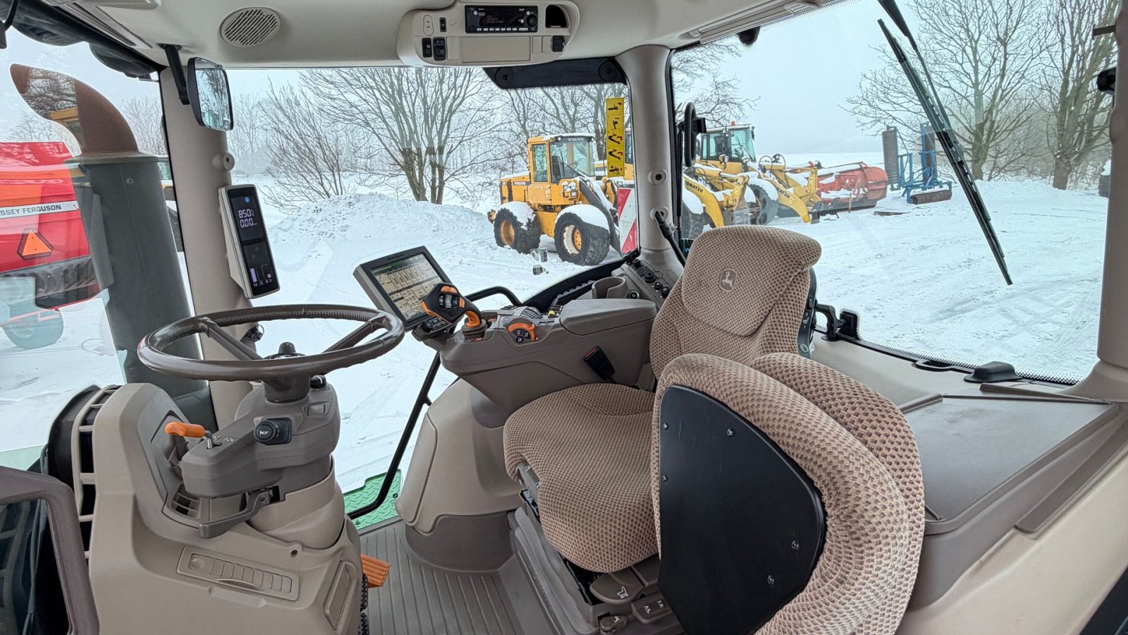 Traktor of the type John Deere 6R250 KUN 3900 TIMER!, Gebrauchtmaschine in Nørager (Picture 18)