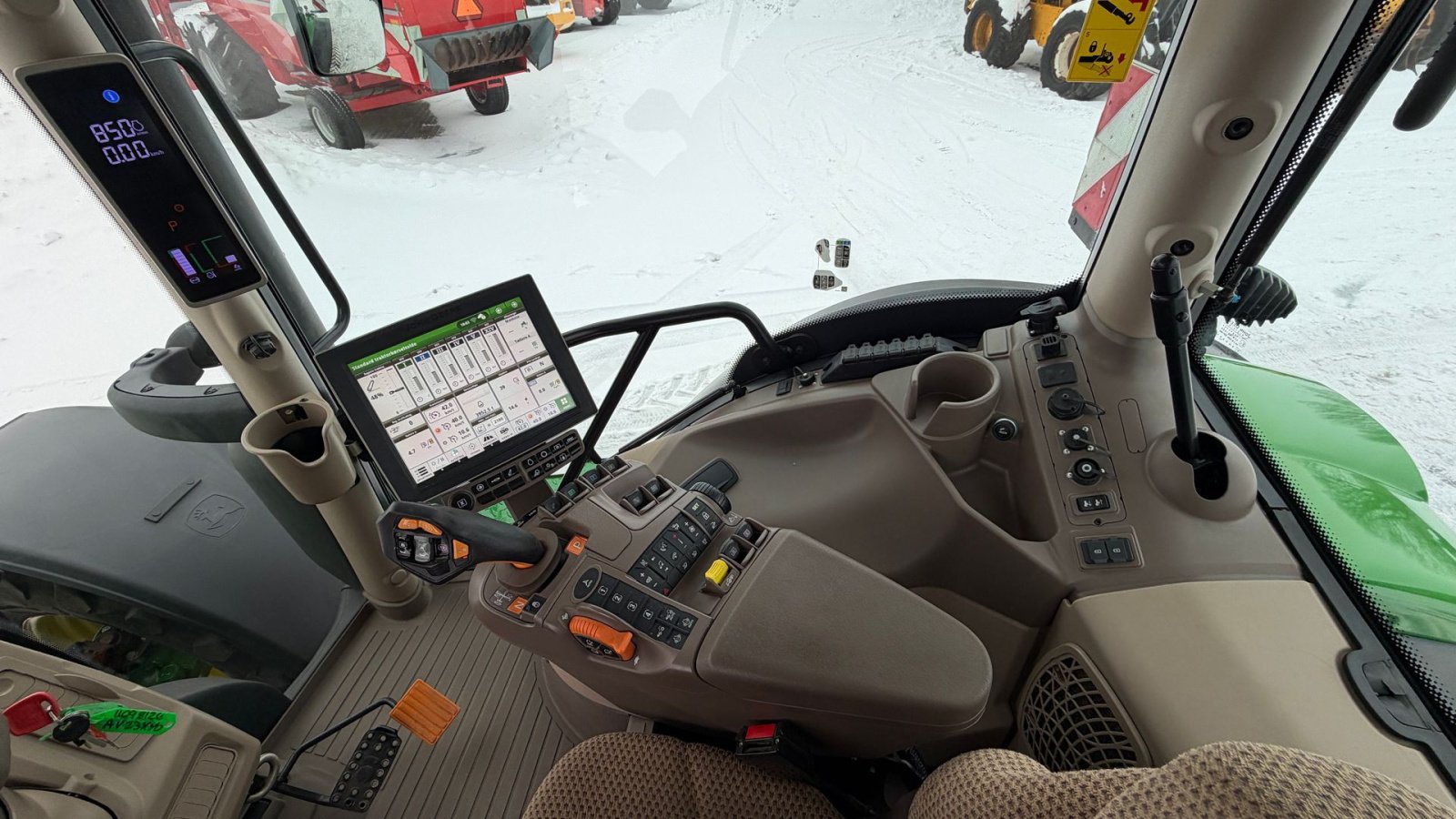Traktor of the type John Deere 6R250 KUN 3900 TIMER!, Gebrauchtmaschine in Nørager (Picture 19)