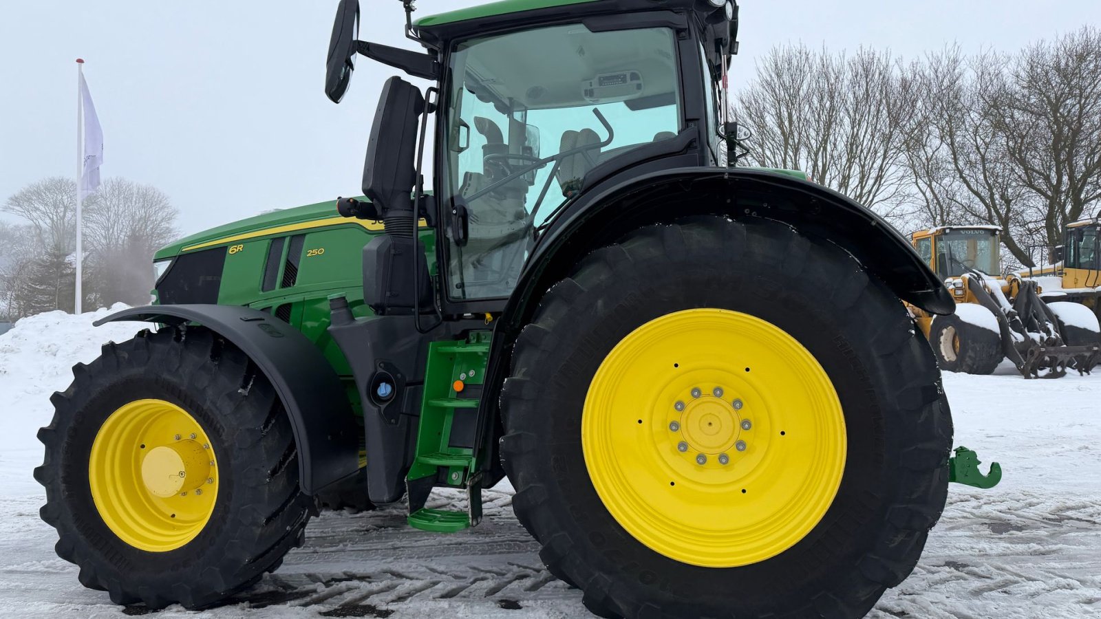 Traktor of the type John Deere 6R250 KUN 3900 TIMER!, Gebrauchtmaschine in Nørager (Picture 4)