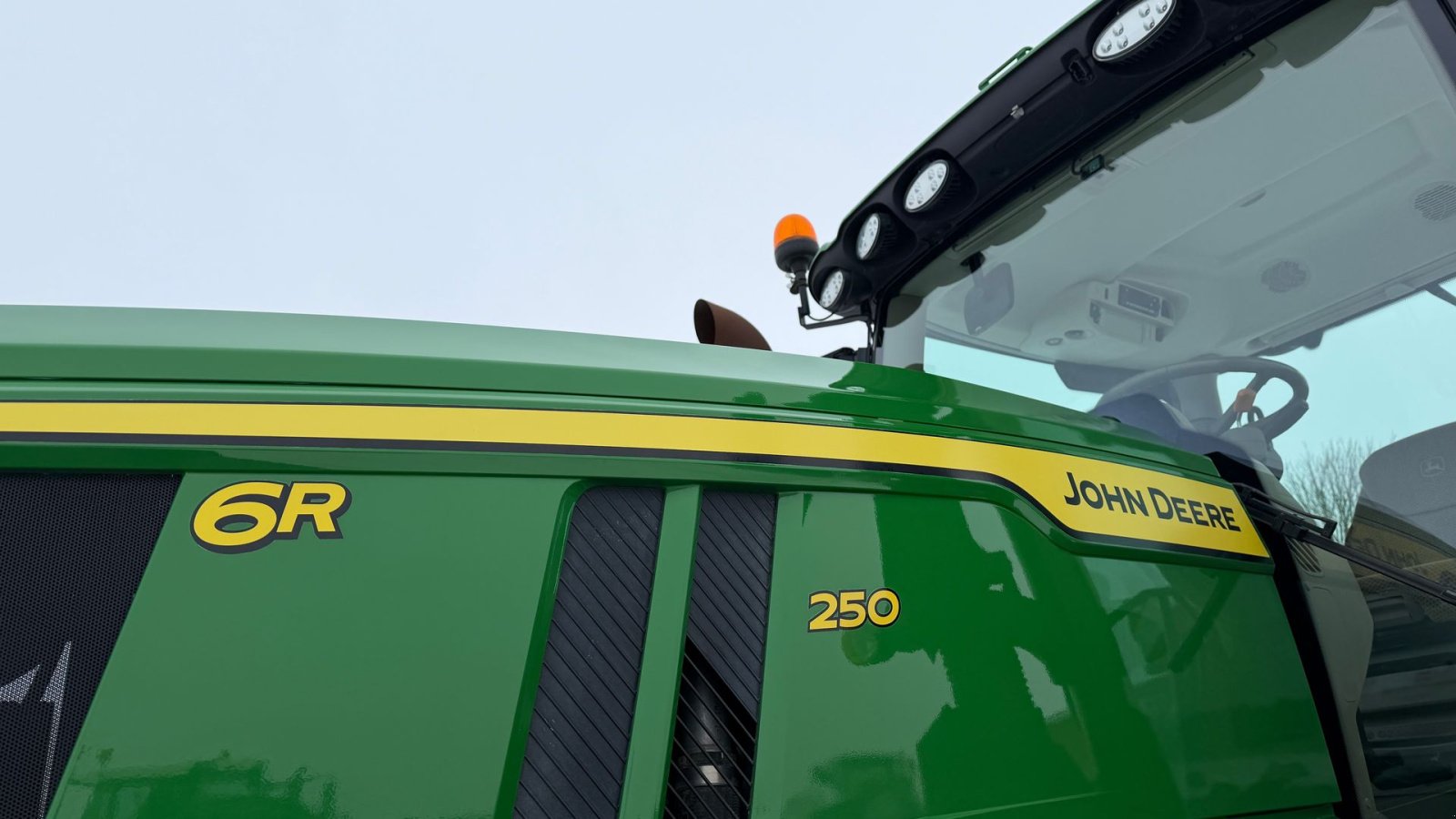 Traktor of the type John Deere 6R250 KUN 3900 TIMER!, Gebrauchtmaschine in Nørager (Picture 17)