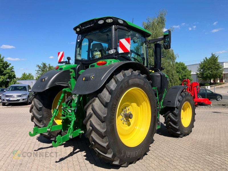 Traktor van het type John Deere 6R250 mit FKH/ CommandPro/ Garantie bis 02.2027, Gebrauchtmaschine in Jahnatal (Foto 3)