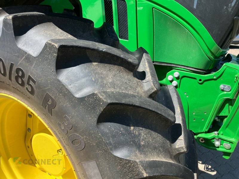Traktor van het type John Deere 6R250 mit FKH/ CommandPro/ Garantie bis 02.2027, Gebrauchtmaschine in Jahnatal (Foto 9)