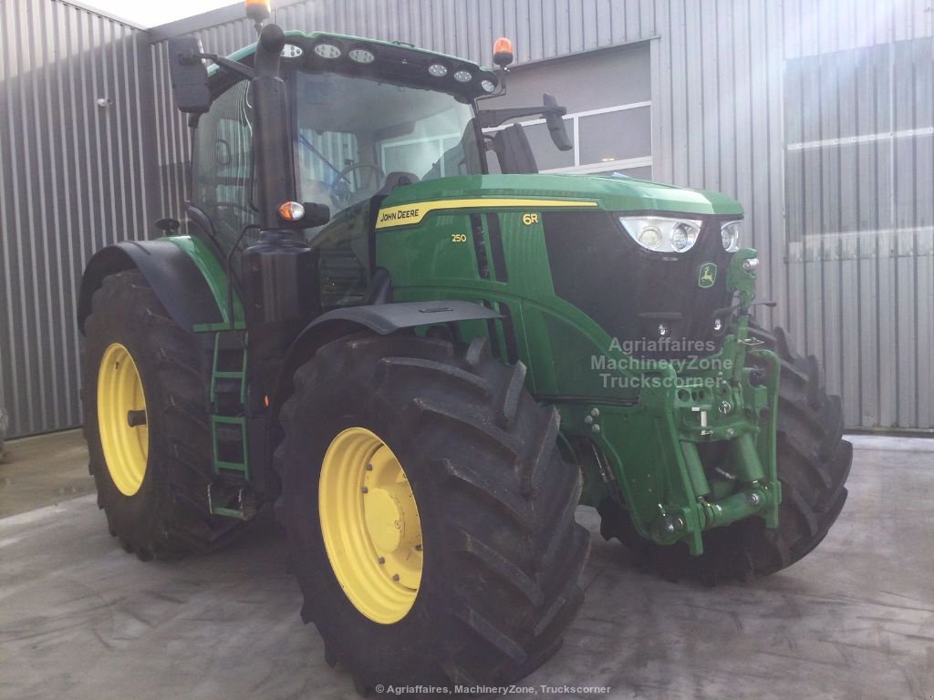 Traktor van het type John Deere 6R250, Gebrauchtmaschine in azerailles (Foto 2)