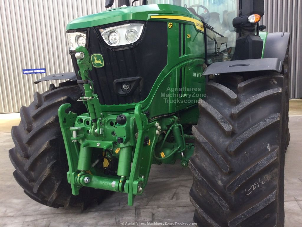 Traktor van het type John Deere 6R250, Gebrauchtmaschine in azerailles (Foto 9)