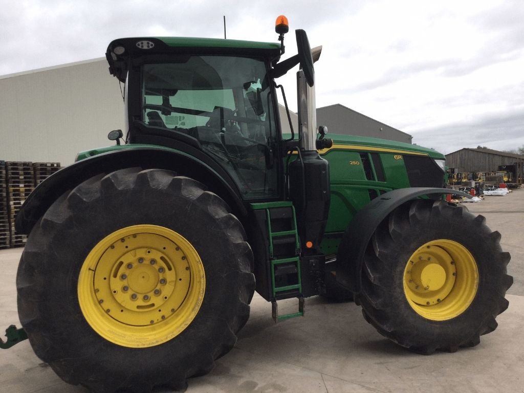 Traktor typu John Deere 6R250, Gebrauchtmaschine v azerailles (Obrázek 3)