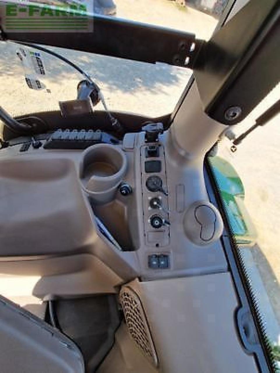 Traktor typu John Deere 6r250, Gebrauchtmaschine v MONFERRAN (Obrázek 12)