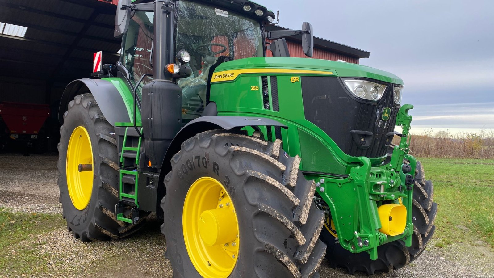 Traktor vrste John Deere 6R250, Gebrauchtmaschine v Bredsten (Slika 1)